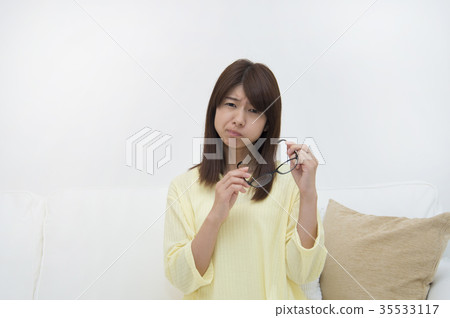 令人煩惱的女人 35533117