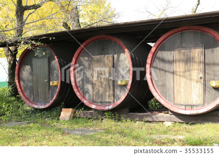 Wine barrel 35533155