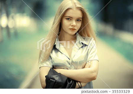 Summer beautiful young blonde in the park Summer beautiful young blonde in the park 35533329
