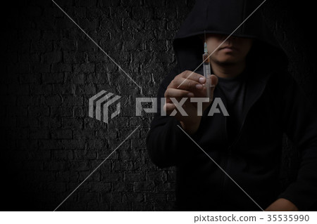 man substance dependence medication  35535990