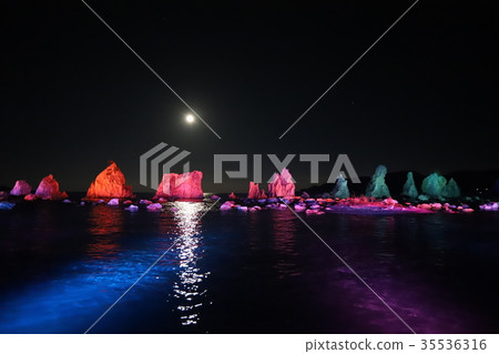 Light up of Hashida and Pai Light up of Hashida and Pai 35536316