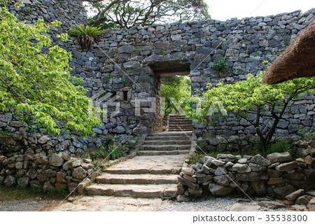 Nakijin castle trace restored Hiraromon 35538300