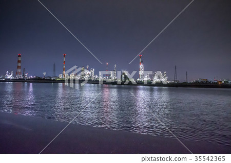 四日市夜景：昭和殼牌Sekiyu 35542365