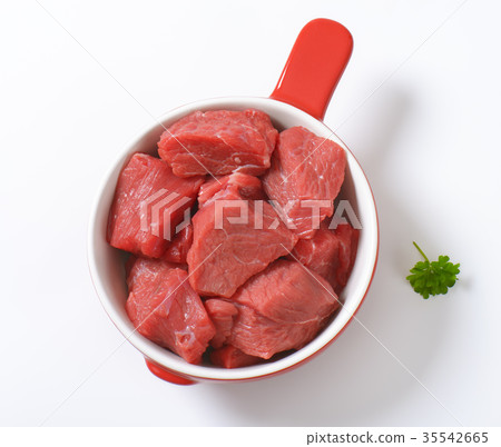 diced raw beef diced raw beef 35542665