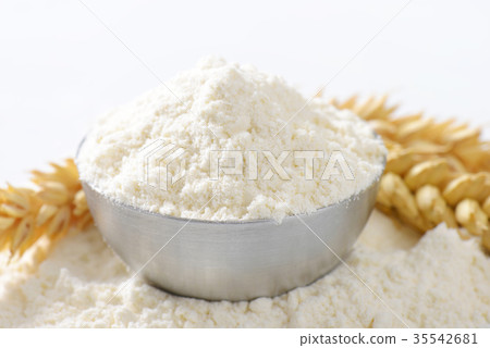 bowl of wheat flour bowl of wheat flour 35542681