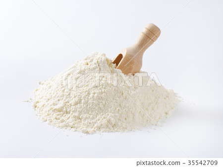 pile of wheat flour and scoop 35542709
