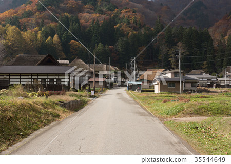 Maezawa村莊在秋天 Maezawa村莊在秋天 35544649
