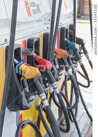 Handle fuel nozzle to refuel Handle fuel nozzle to refuel 35545588