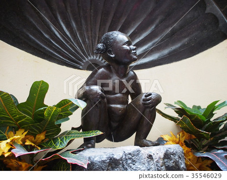 Brussels' piss girl 35546029