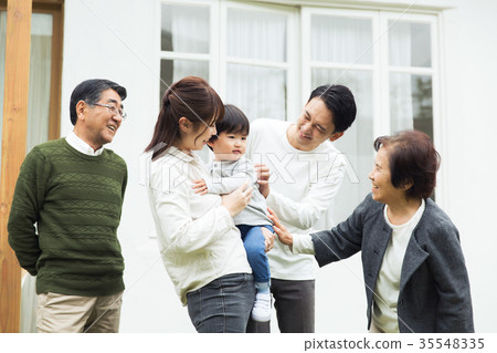 家庭3代家庭 35548335
