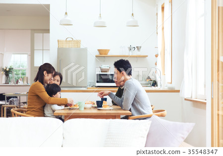 Family meal meal 35548347