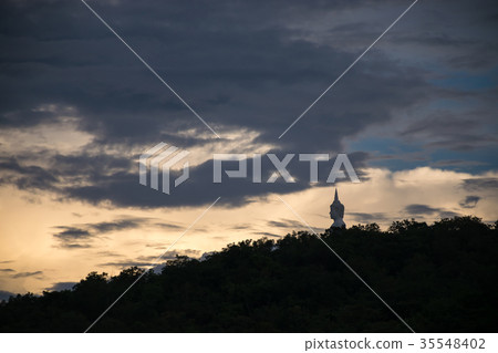 Big Buddha on the mountain Big Buddha on the mountain 35548402
