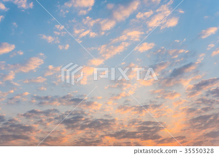 Beautiful sunrise sky and cloud in the morning Beautiful sunrise sky and cloud in the morning 35550328