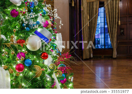 Decorated Christmas tree 35551977