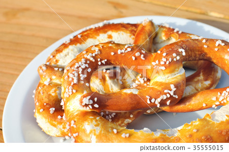 Bavarian Pretzel Bavarian Pretzel 35555015
