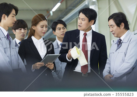 Factory, worker, businesswoman, business woman, scolded 35555823