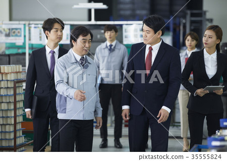Factory, Explanations, Businessman, Business Woman 35555824