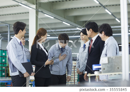 Factory, Explanations, Businessman, Business Woman 35555845