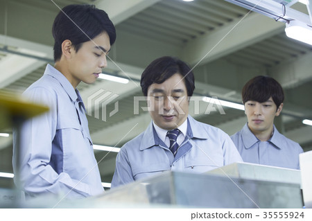 工廠,工人,商人 工廠,工人,商人 35555924