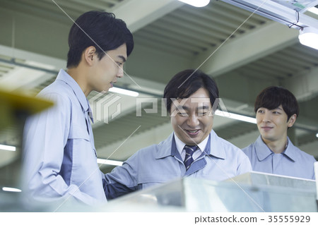 工廠,工人,商人 工廠,工人,商人 35555929