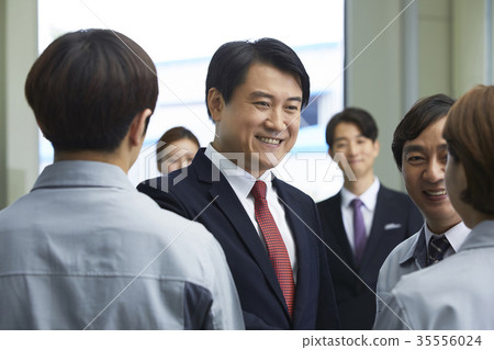 Factory, worker, businesswoman, business woman Factory, worker, businesswoman, business woman 35556024