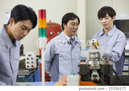 Factory, production line, worker 35556177