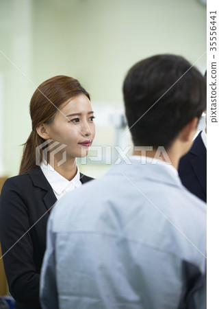 Factory, worker, businesswoman, business woman Factory, worker, businesswoman, business woman 35556441
