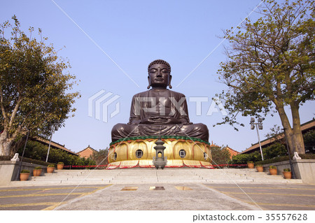 Travel in Taiwan 35557628