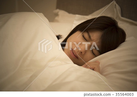 失眠的女人 失眠的女人 35564003