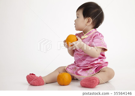 chinese new year baby 35564146
