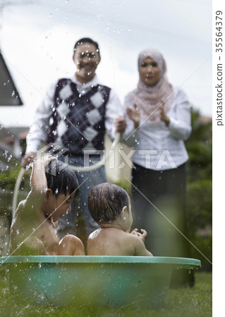 outdoor bath 35564379