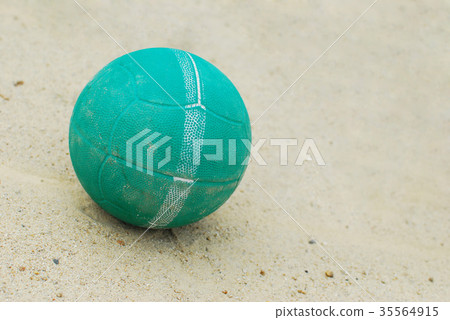 Falling ball Falling ball 35564915