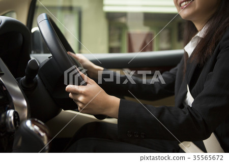 Women driving Women driving 35565672