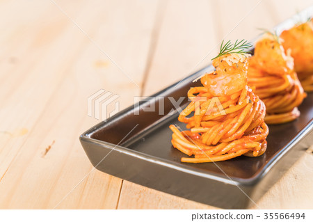 spaghetti with shrimp spaghetti with shrimp 35566494