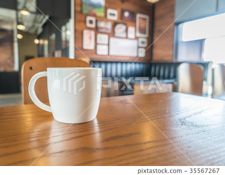 coffee cup in cafe coffee cup in cafe 35567267