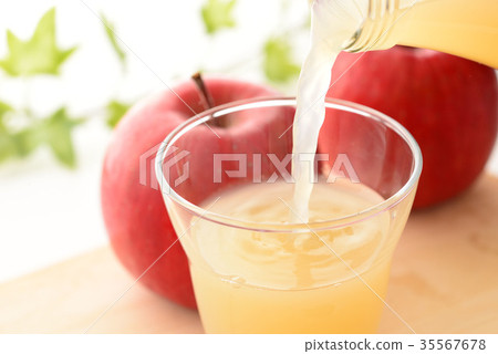 Apple juice 35567678