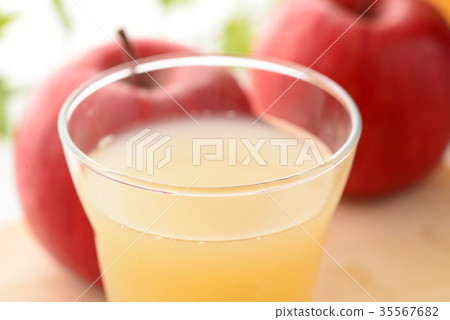 Apple juice Apple juice 35567682
