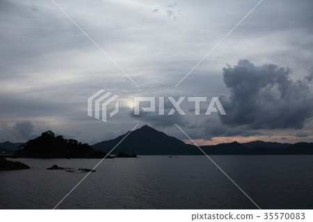 多雲若狹富士 多雲若狹富士 35570083