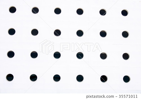 big, large, large scale 35571011