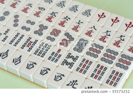 Mah-jong tiles 35573252
