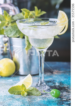 classic lime margarita cocktail classic lime margarita cocktail 35575596