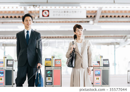 Business Men and women Train photography cooperation · Keio Electric Railway Co., Ltd. Business Men and women Train photography cooperation · Keio Electric Railway Co., Ltd. 35577044