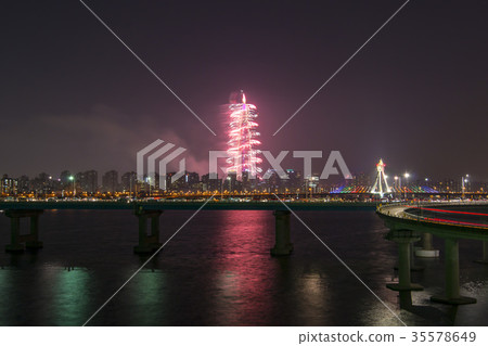 Fireworks, Lotte World Tower, Jamsil, Songpa-gu, Han River, Seoul 35578649