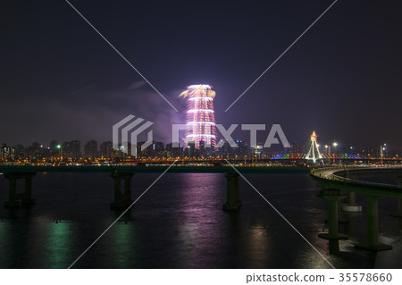 Fireworks, Lotte World Tower, Jamsil, Songpa-gu, Han River, Seoul 35578660