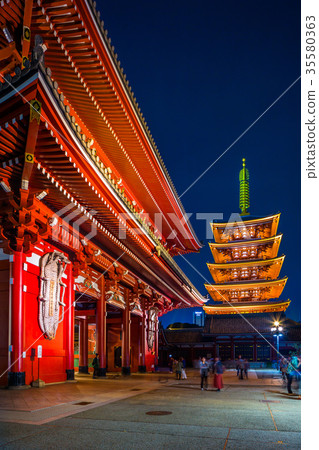 東京淺草寺寶藏門和五層寶塔 35580363