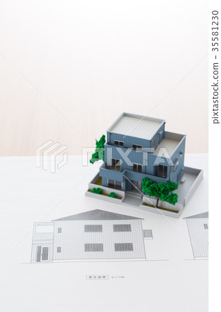 real estate  35581230