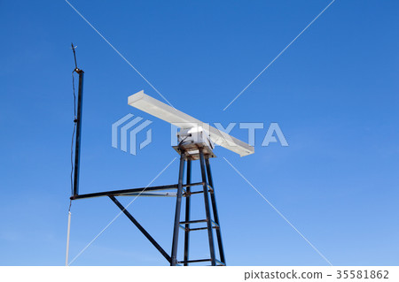 The radar and navigator system The radar and navigator system 35581862
