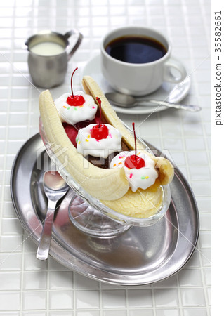 Banana split 35582661