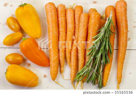 Composition with carrots and other vegetables Composition with carrots and other vegetables 35583536
