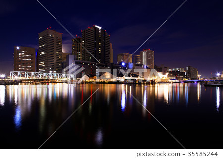 天王洲島高層建築和夜景聯繫橋 天王洲島高層建築和夜景聯繫橋 35585244